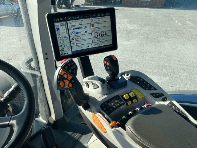 New Holland T7.300 PLMi