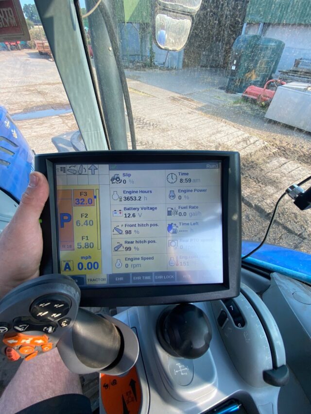 *Due in* New Holland T7.260 Auto Command