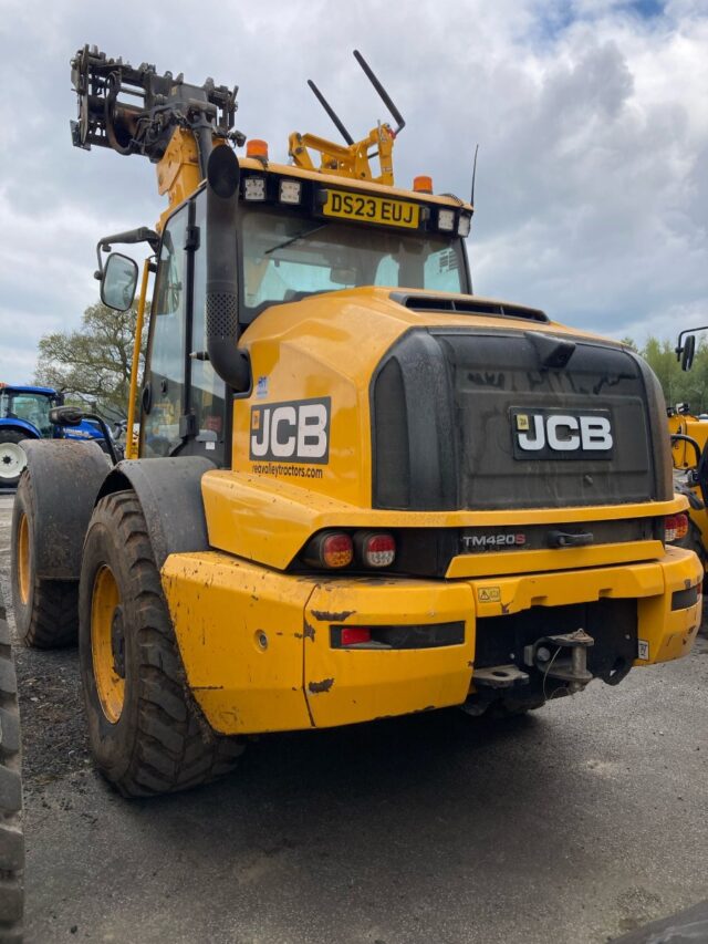 *AWAITING PREP* JCB TM420S