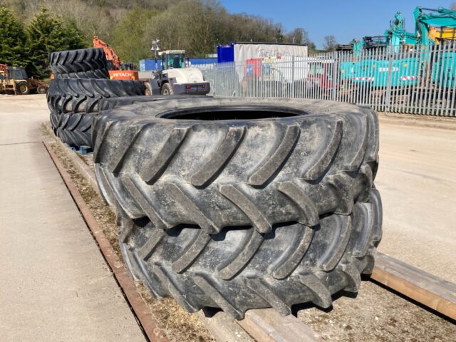 FIRESTONE 520-85 R38 TYRES