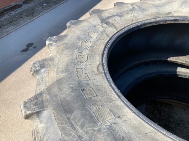 FIRESTONE 520-85 R38 TYRES