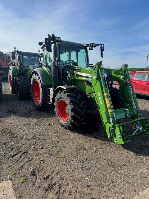 MA000846 FENDT 312 TRACTOR & LOADER