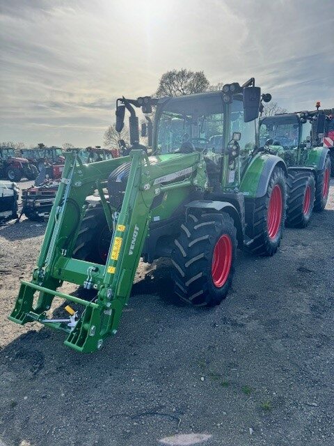 MA000846 FENDT 312 TRACTOR & LOADER