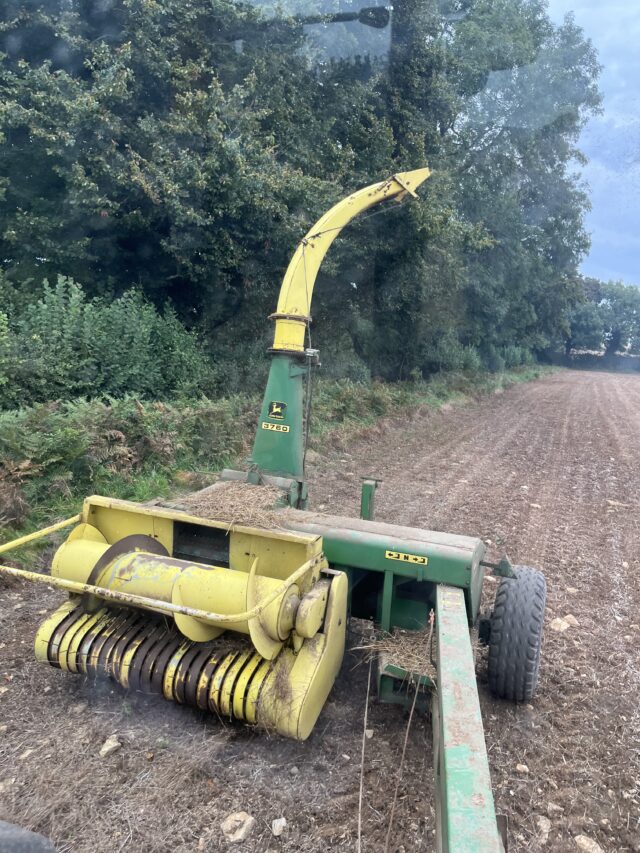 Johne Deere  trailed forage