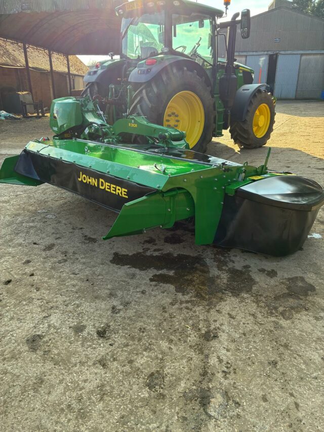 2023 J D R310R 3.1m Mower Conditioner