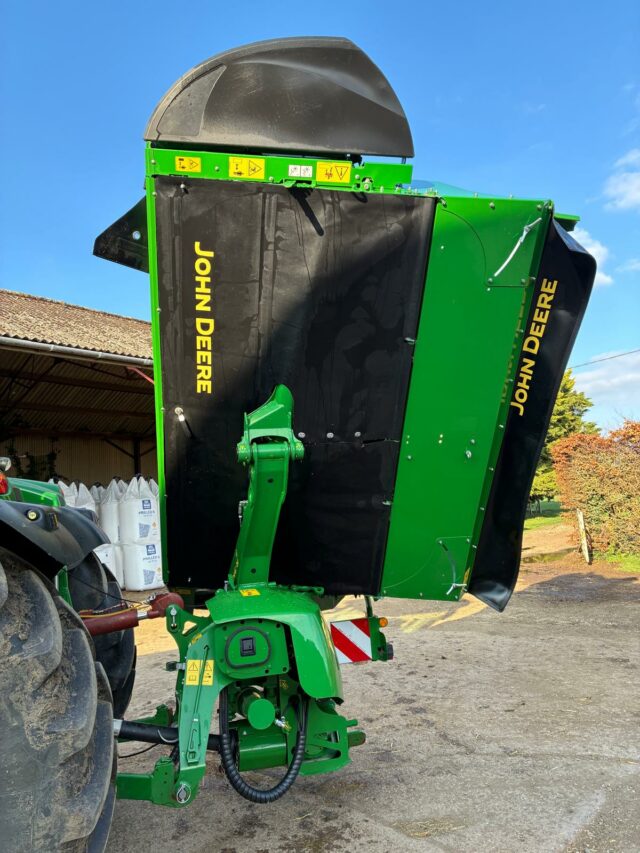 2023 J D R310R 3.1m Mower Conditioner