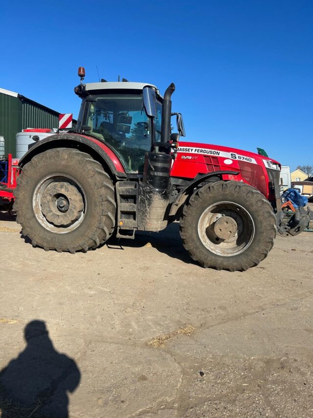 Massey Ferguson 8740s