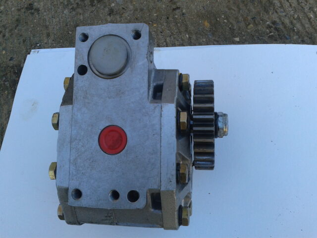Case 475 Hydraulic pump