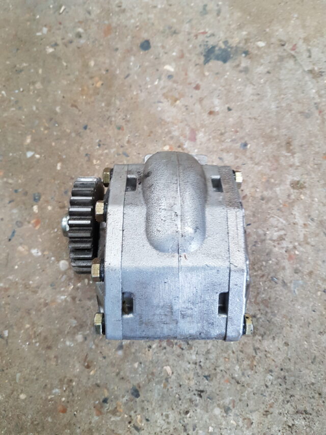 Case 475 Hydraulic pump