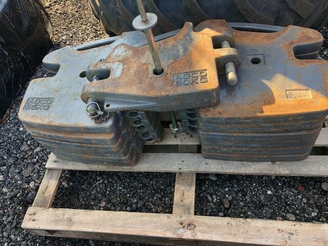 ID000017 MF 12 X 50KG & 1 X 60KG WEIGHTS