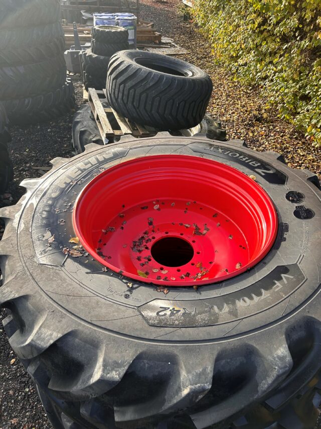 MA00775C MICHELLIN 710/70R42 WHEELS TYRE