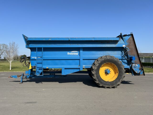 BUNNINGS LOWLANDER 150 MUCK SPREADER