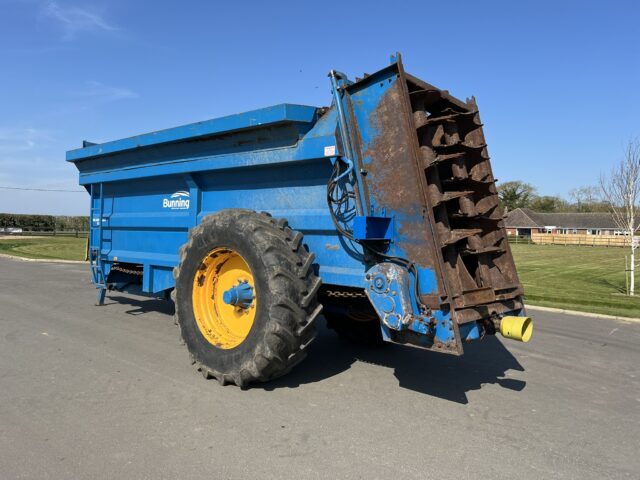 BUNNINGS LOWLANDER 150 MUCK SPREADER