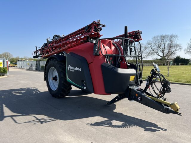 Kverneland T4 Trailed Sprayer