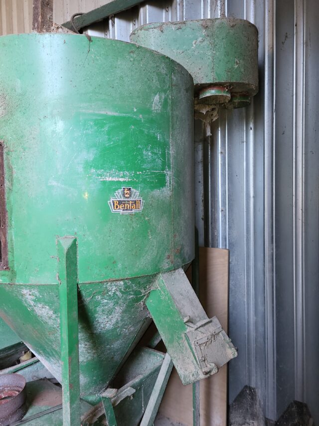 Bentall 1/2 tonne mill and mixer