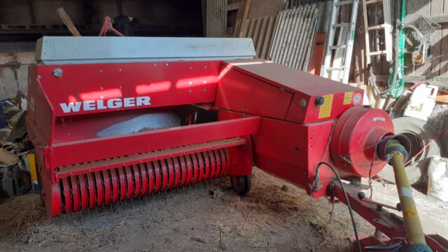 Complete small bale system
