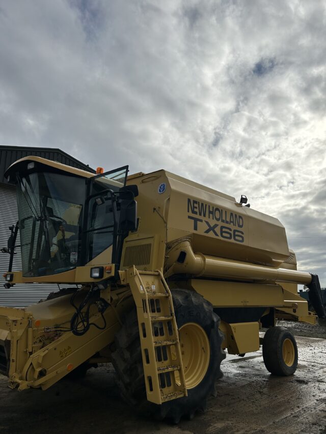 New Holland TX66 C/W 20ft header