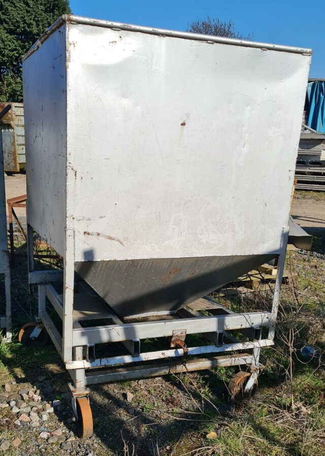 Silver 1T Grain Square Hoppers