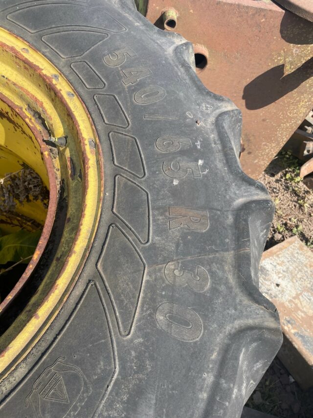 Stocks 14×30 Dual Wheels – pair