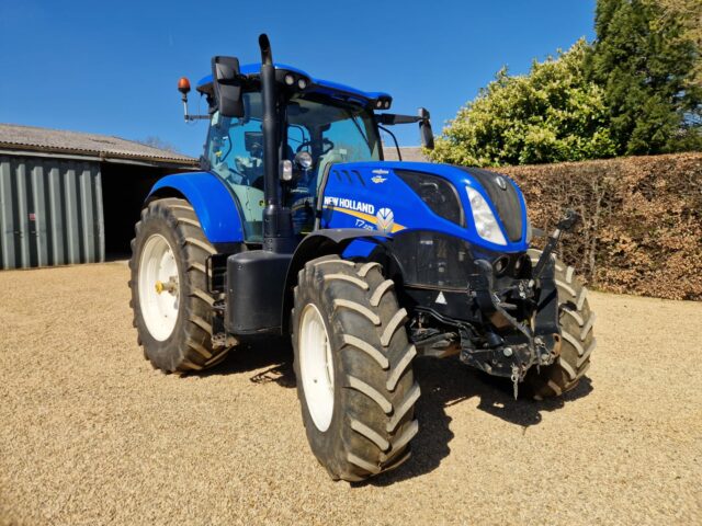 New Holland T7.225 Auto Command CVT