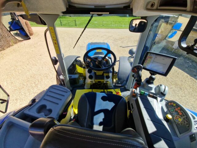 New Holland T7.225 Auto Command CVT