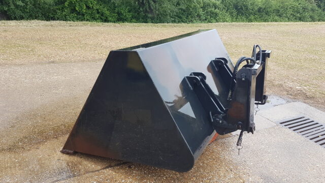 Fork Lift hydraulic tipping bucket