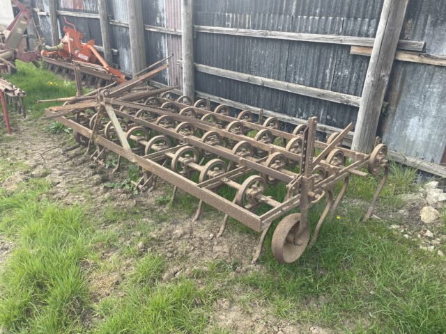 Springtine cultivator