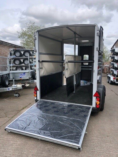 GM036422 IFOR WILLIAMS HB511R HORSEBOX