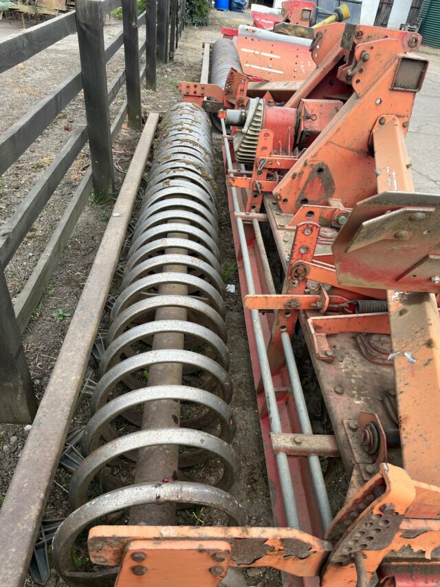 4M011651 1992 LELY 4M POWER HARROW