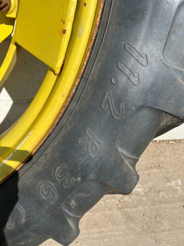 4M011652 JD OW CROP ADJUSTABLE WHEELS
