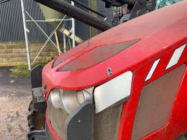TI000441 2012 MF5440 4WD TRACTOR