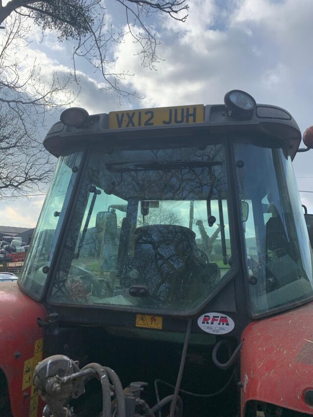 TI000441 2012 MF5440 4WD TRACTOR