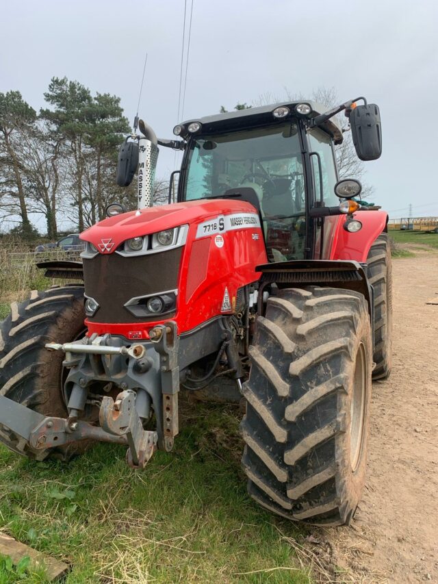 TI000453 MF7718S EFD6 4WD TRACTOR