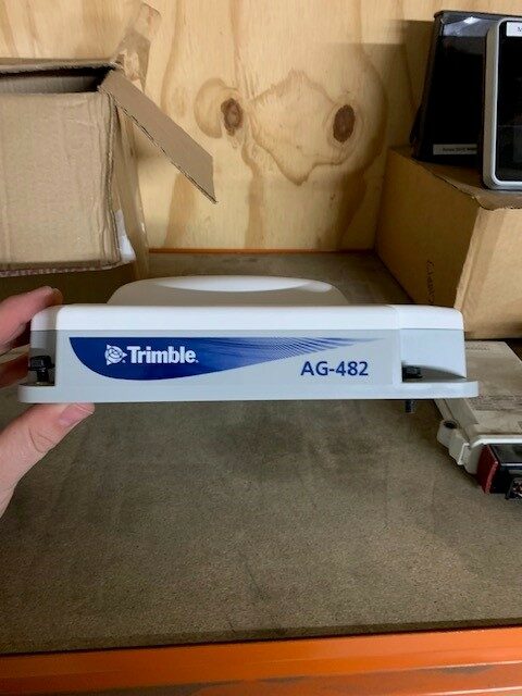 MA00852A NEW TRIMBLE AG 382 SM RECEIVER