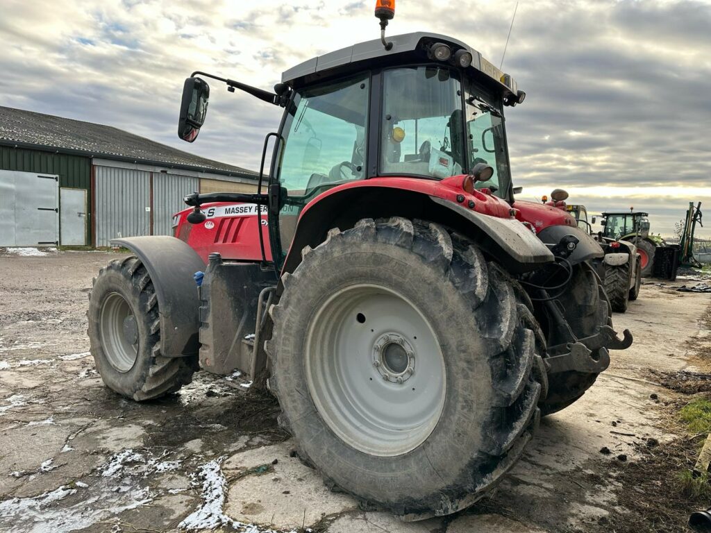 14b2ee0f742d4137f3756db0c6144052