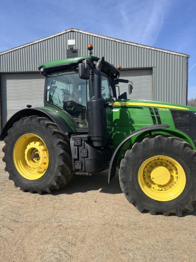 John Deere 7310r