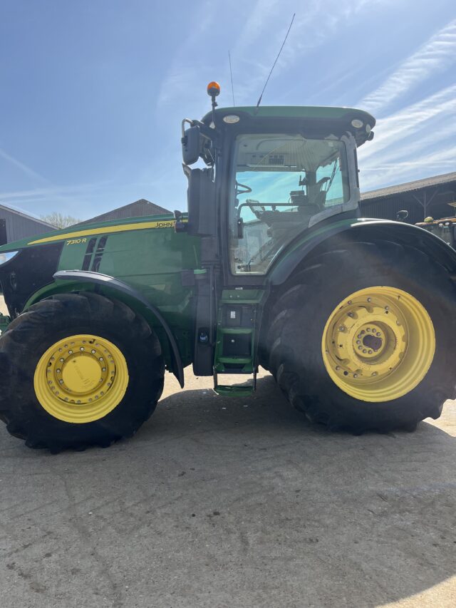John Deere 7310r