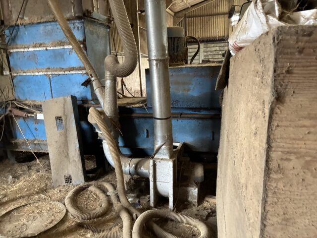 dust extraction fans and ducting
