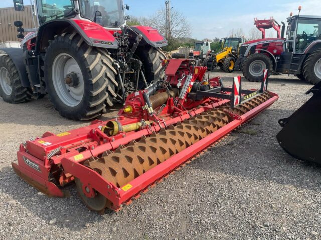 T233562A 2018 KVERNELAND NGS101 F35 POWER HARROW