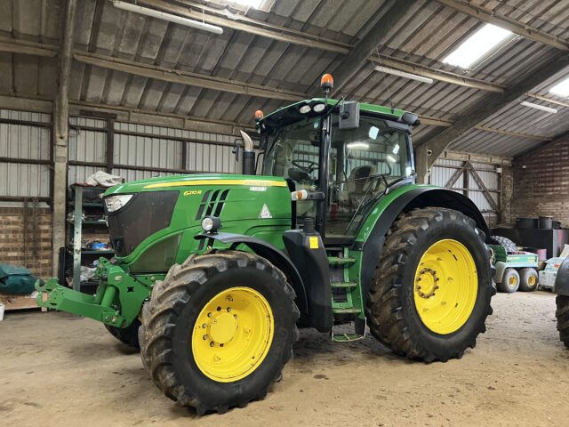 John Deere 6210R 2014