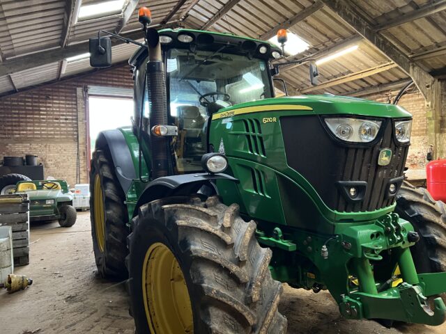John Deere 6210R 2014