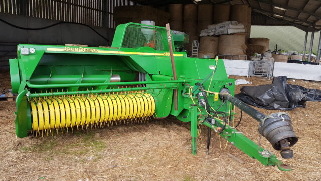 John deere 459 baler