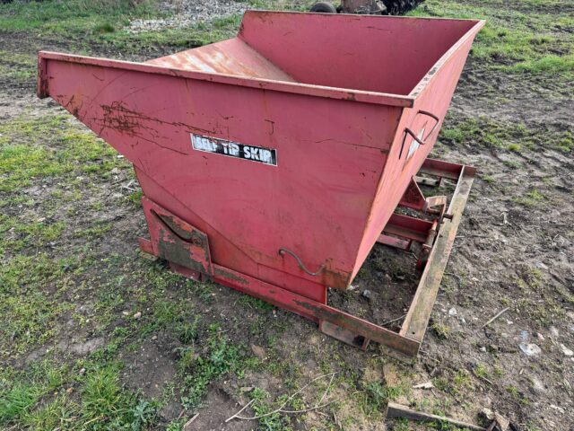 Tong 1.5 ton skip
