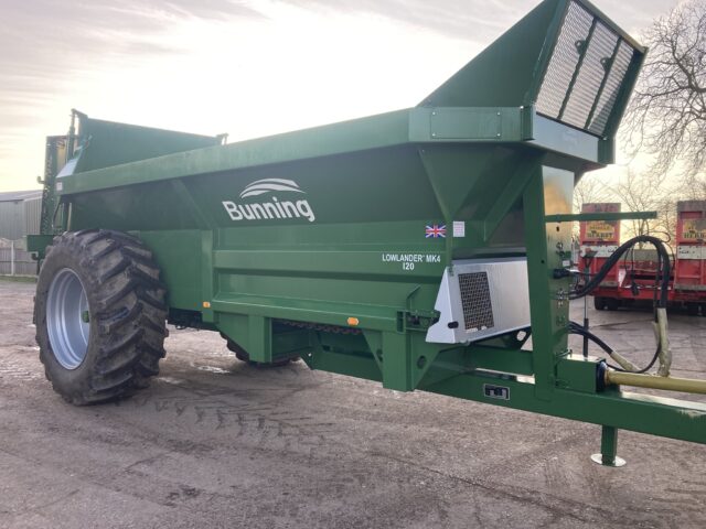 Bunning Lowlander 120 spreader.