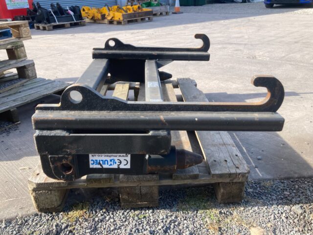 MULTEC Q-FIT TO P&C ADAPTOR PLATE