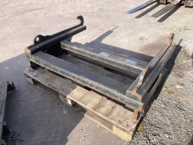MULTEC Q-FIT TO P&C ADAPTOR PLATE