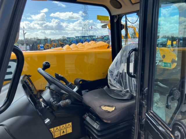JCB 527-58 AGRI PLUS