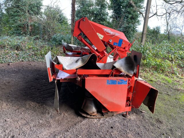 *Due In* Kuhn FC313F Front Moco