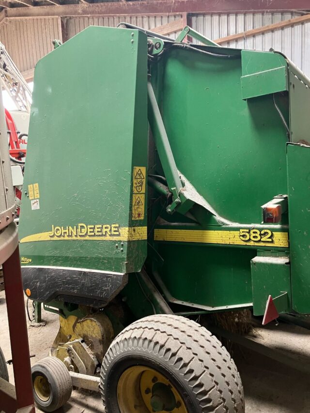 *Due In* John Deere 582 Hi Flow Round Belt Baler