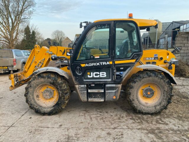 *Due in* JCB 532-70 AGRI XTRA